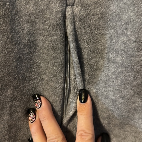 Natural Reflections Large Gray Fleece Zip-Up Vest NWT - Picture 3 of 5